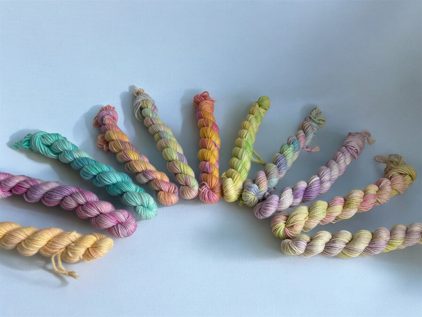 Mini skeins mystery individual 20g